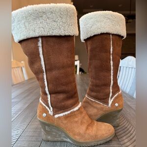 UGG Sandra Chestnut Shearling Wedge Boots Women’s Size 7